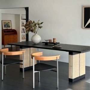 Masa dining din lemn masiv de stejar Tyler, Homedit