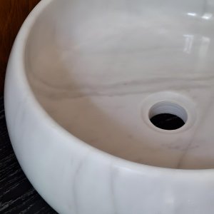 Lavoar rotund Alvoro 38 cm din marmură albă, montaj pe blat | Homedit