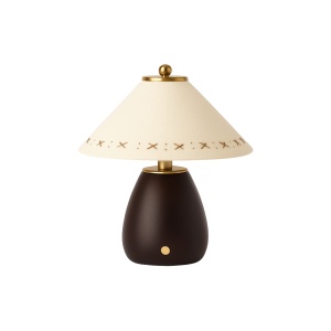 Lampă de birou Ruma din lemn masiv cu abajur textil – lumină caldă și elegantă