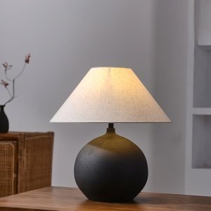 Lampă Lebes ceramică cu abajur textil – design elegant pentru living și dormitor