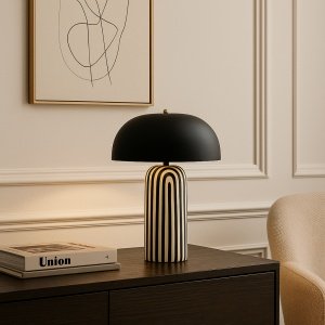 Lampă Zebra – Design Modern cu Bază în Dungi și Abajur Textil | Homedit